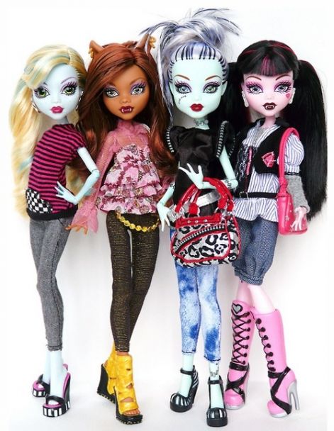 obsessed-monster-high-dolls--large-msg-134317609882.jpg